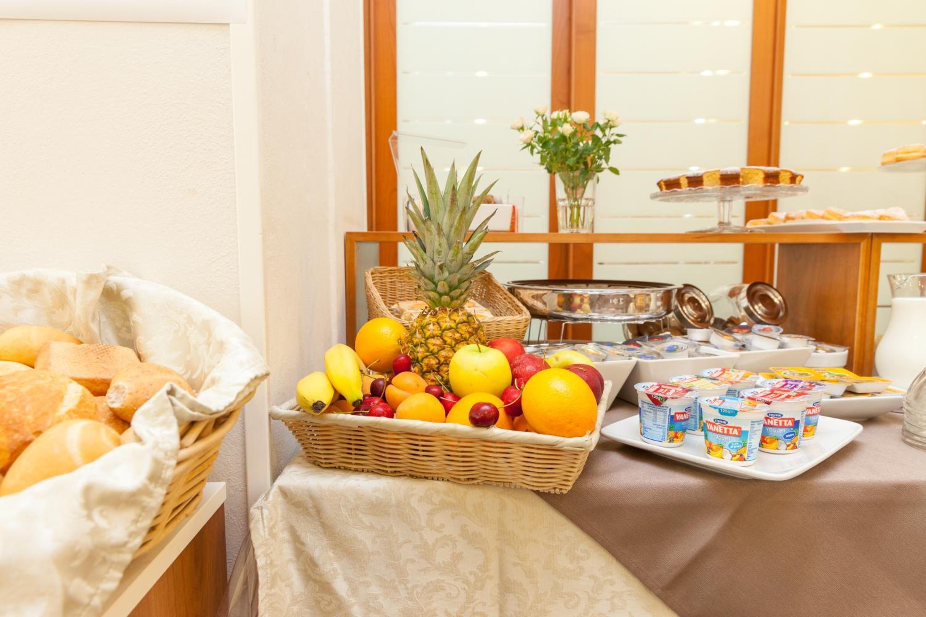 Colonna Hotel 3*